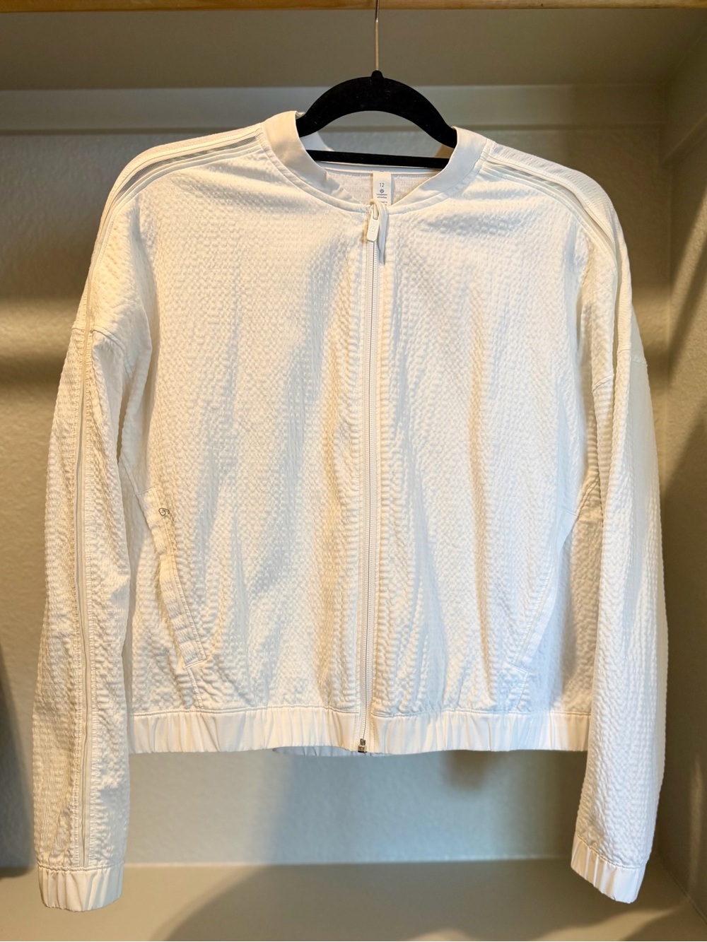 Lululemon White Textured Packable Zip Jacket turns into Drawstring Bag Size 12